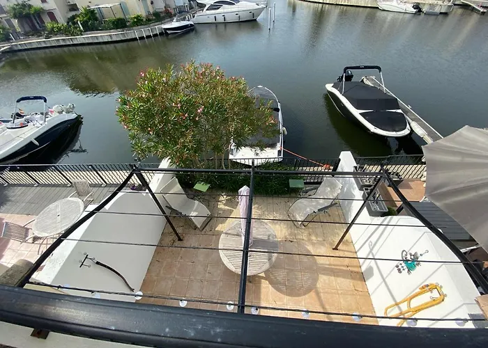 Marina 26